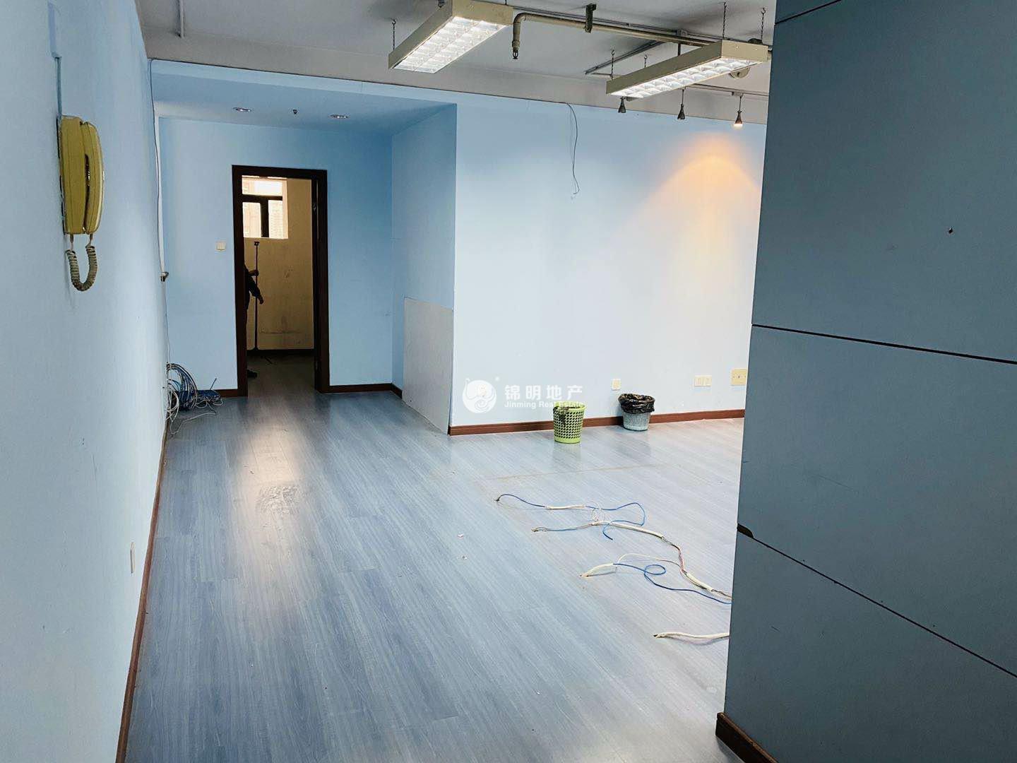 南京西路申银发展大厦175平米写字楼出租